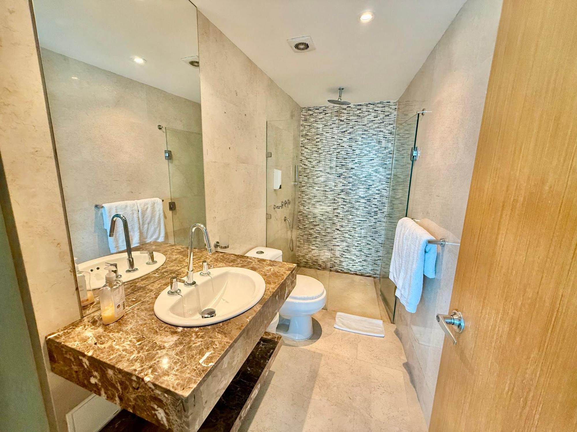 Dentro Del Radisson Ocean Pavillion Cartagena